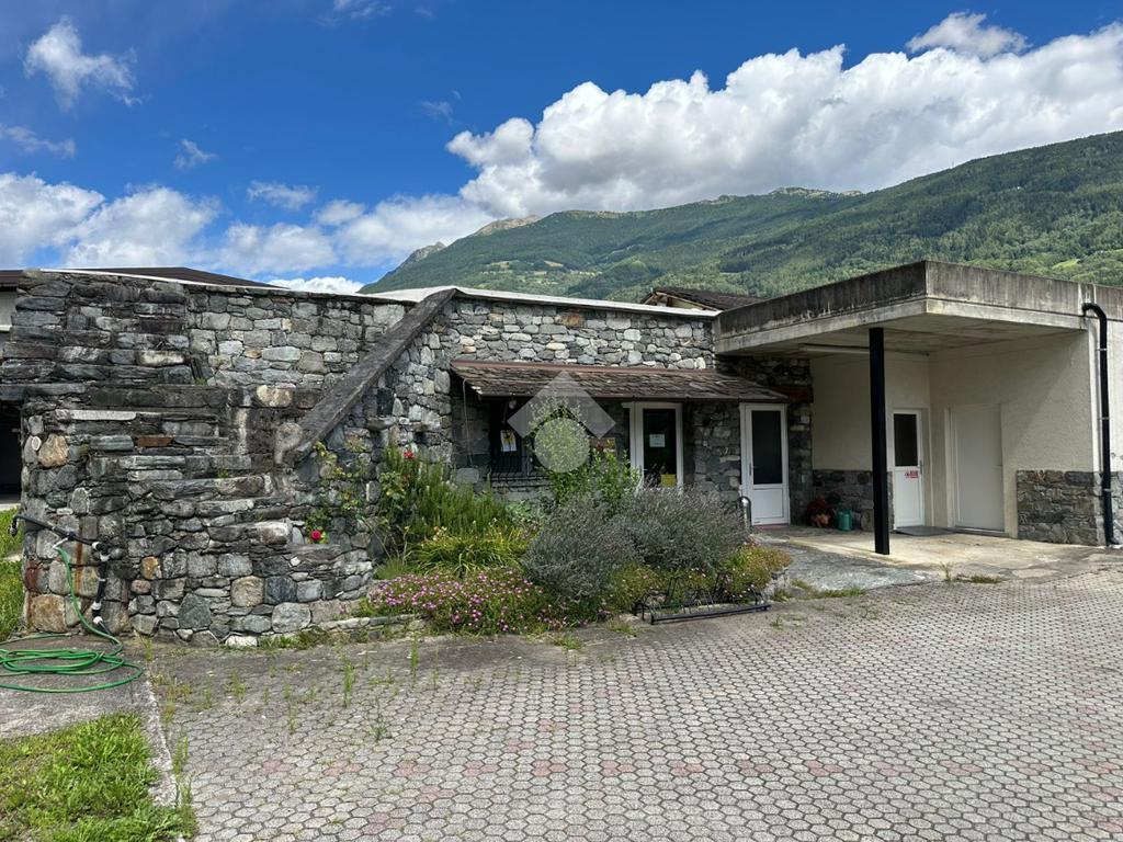 10-Zimmer Lagerhaus in Lombardy, Italy, Nr. 257661