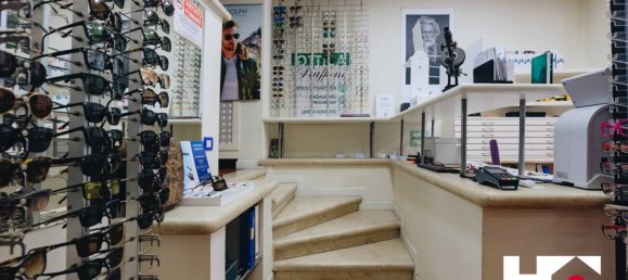 3 rooms Commercial property in Brescia, Italy No. 277025 10