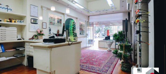 3 rooms Commercial property in Brescia, Italy No. 277025 3