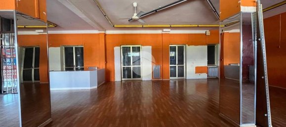 250m² Commercial property in Barge, Italy No. 288817 3