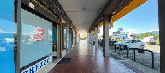 250m² Commercial property in Barge, Italy No. 288817 2