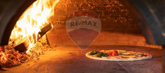 3 rooms Commercial property in Rimini, Italy No. 326126 6