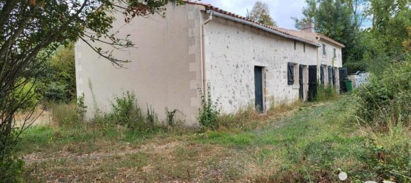 Casa de 1 dormitorio en Deux-Sevres, France No. 324002 2