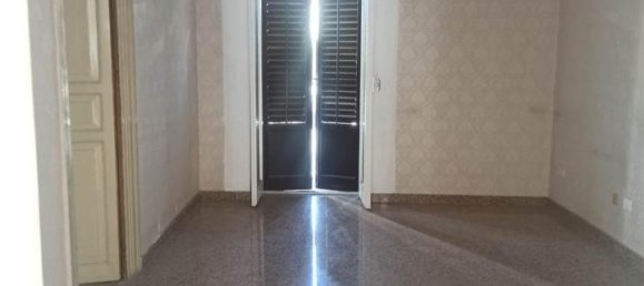 3 rooms Apartment in Palermo, Italy No. 39311 16