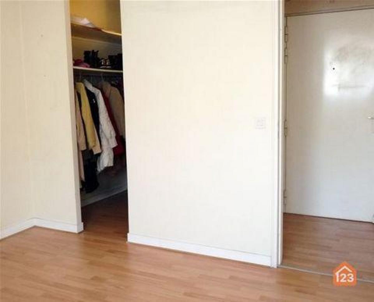 Condominio de 2 dormitorios en Clamart, France No. 26471