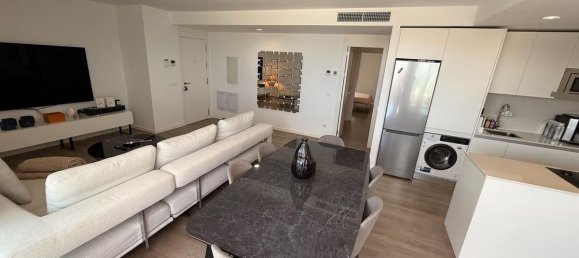 2 bedrooms Penthouse in Estepona, Spain No. 184276 2