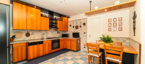 2 bedrooms Villa in Pino Torinese, Italy No. 322031 6