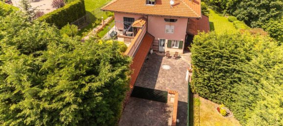 2 bedrooms Villa in Pino Torinese, Italy No. 322031 2
