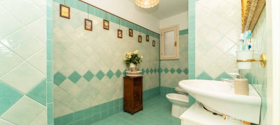 2 bedrooms Villa in Pino Torinese, Italy No. 322031 18