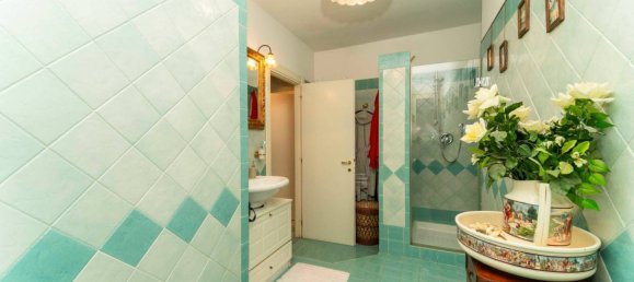 2 bedrooms Villa in Pino Torinese, Italy No. 322031 19