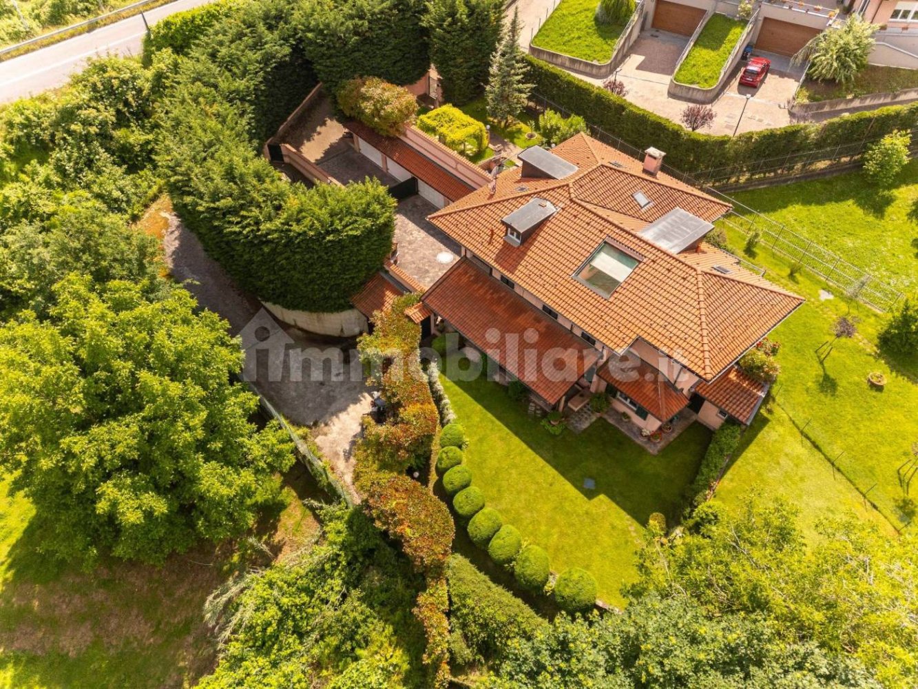 2 bedrooms Villa in Pino Torinese, Italy No. 322031