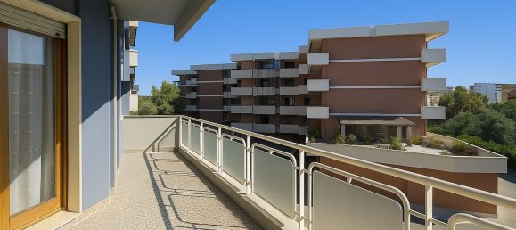 4 Schlafzimmer Wohnung in Syracuse, Italy, Nr. 311001 10