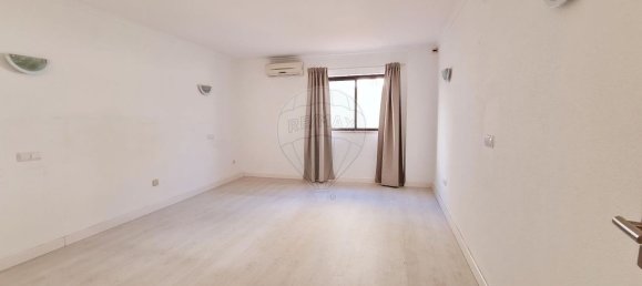 Склад 79м² в Албуфейра, Португалия № 87138 4