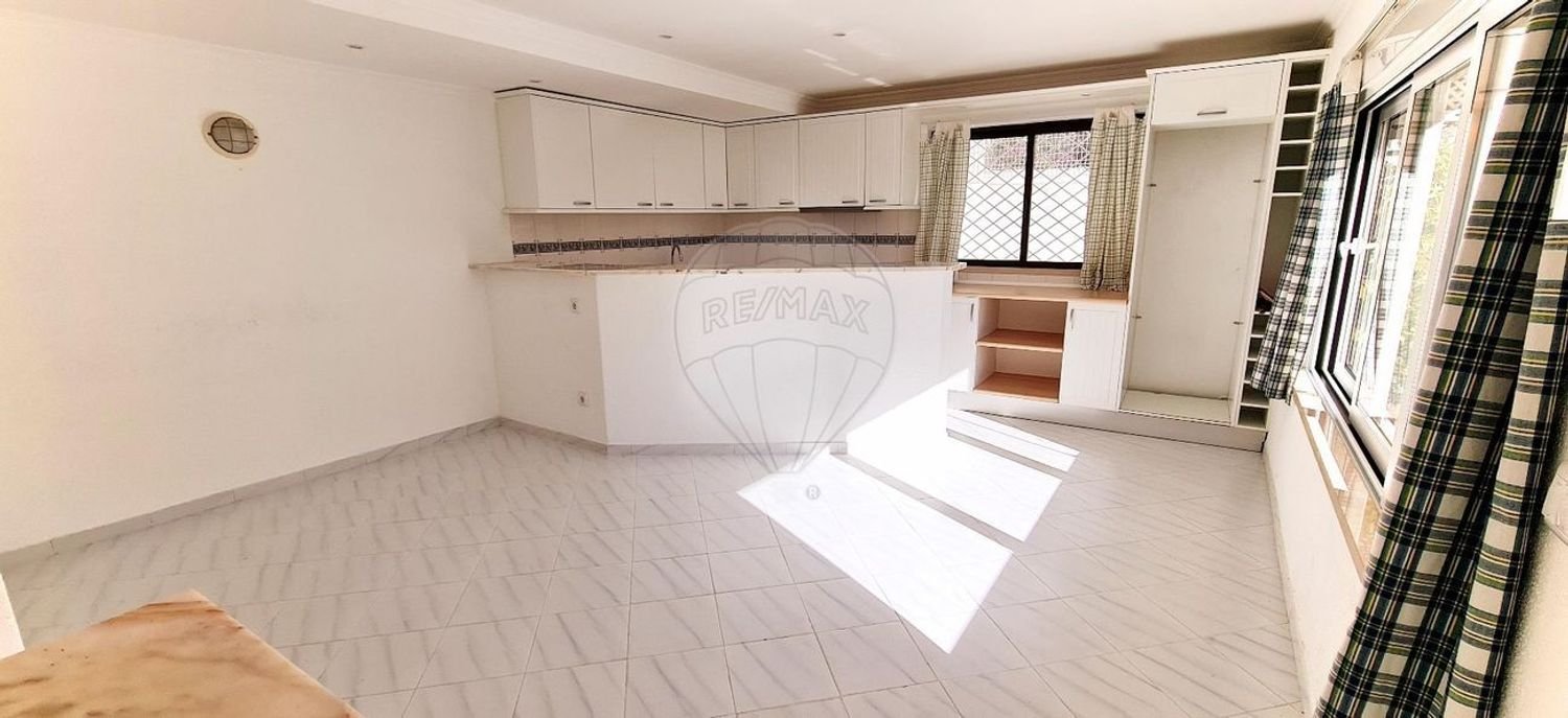 Склад 79м² в Албуфейра, Португалия № 87138