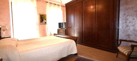 Дом с 5 комнатами в Альба, Италия № 156701 9