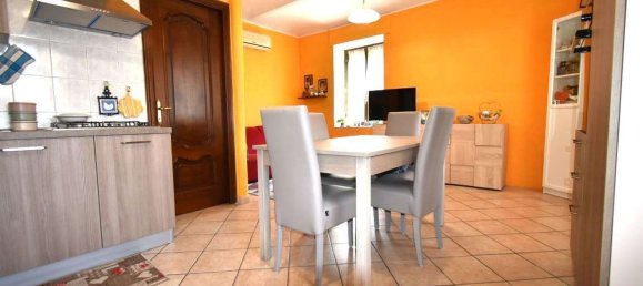 Дом с 5 комнатами в Альба, Италия № 156701 7