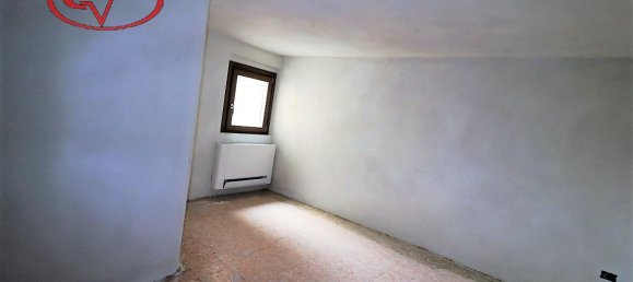 Casa de 5 habitaciónes en Montevarchi, Italy No. 229376 15