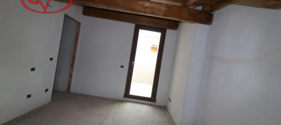 Casa de 5 habitaciónes en Montevarchi, Italy No. 229376 24