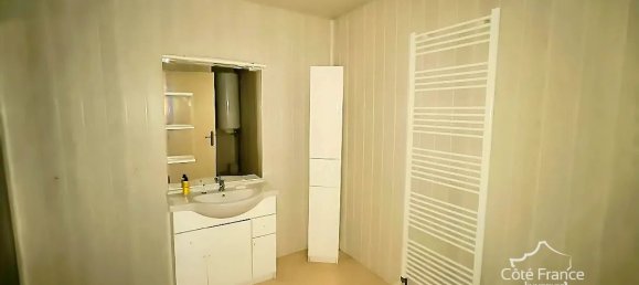 3 bedrooms House in Hargnies, France No. 160124 18