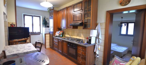 4 rooms House in Fabro, Italy No. 76121 9