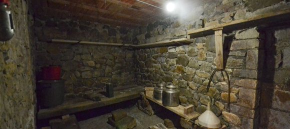 4 rooms House in Fabro, Italy No. 76121 14