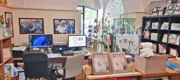 80m² Commercial property in Foggia, Italy No. 333869 5