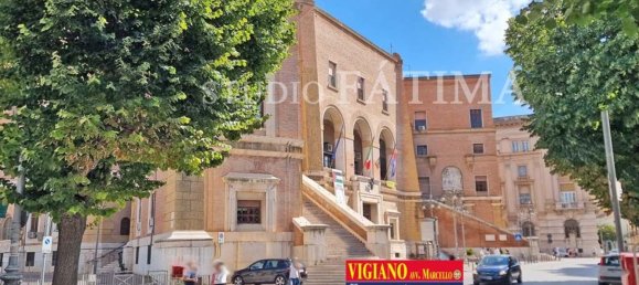 80m² Commercial property in Foggia, Italy No. 333869 13