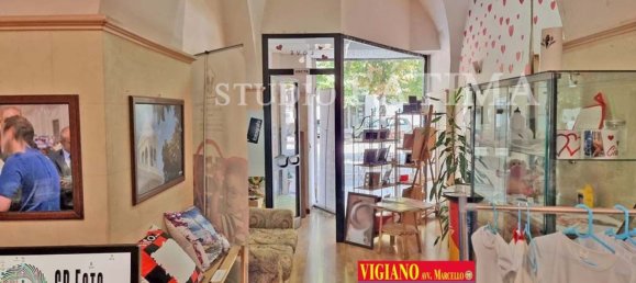80m² Commercial property in Foggia, Italy No. 333869 6