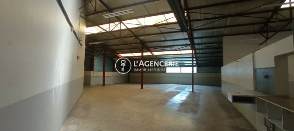 1600m² Commercial property in Narrosse, France No. 303539 7