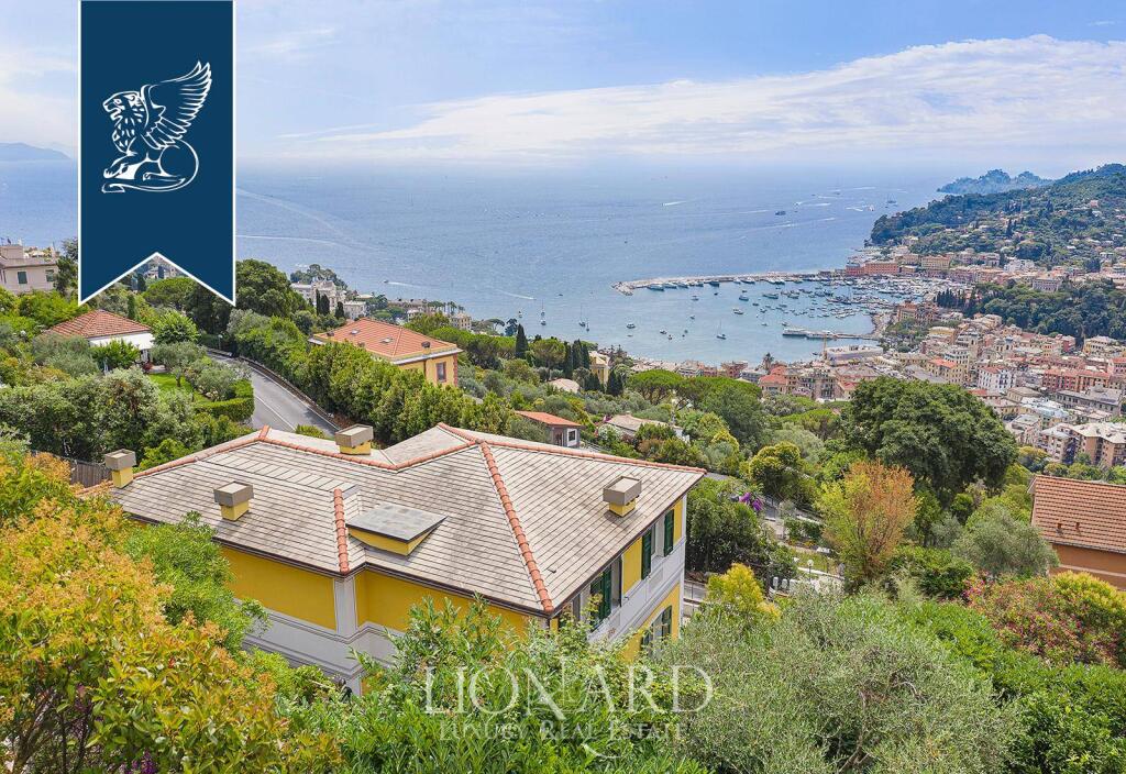 5 bedrooms Villa in Santa Margherita Ligure, Italy No. 381104