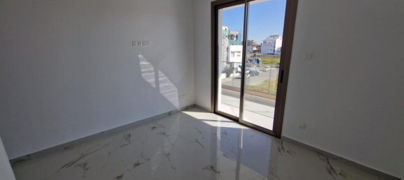 Квартира с 2 спальнями в Ларнака, Кипр № 21935 11