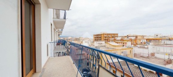 5 rooms Apartment in Manfredonia, Italy No. 81691 9