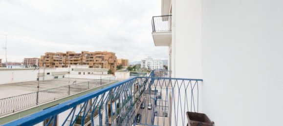 5 rooms Apartment in Manfredonia, Italy No. 81691 3