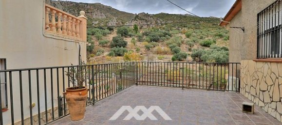 6 bedrooms Commercial property in Alfarnatejo, Spain No. 65607 6