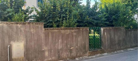 6 rooms Villa in Capannori, Italy No. 202837 8