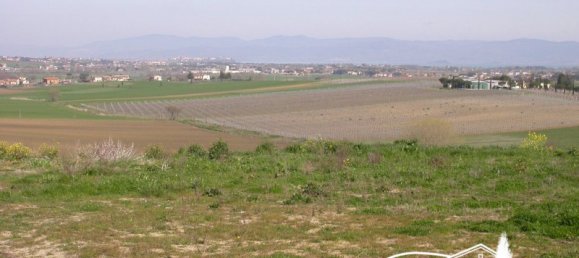 762m² Land in Paciano, Italy No. 345864 3