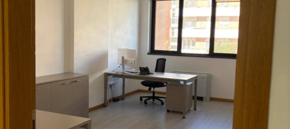 Escritório de 12 divisões em Rome, Italy N.º 259614 25