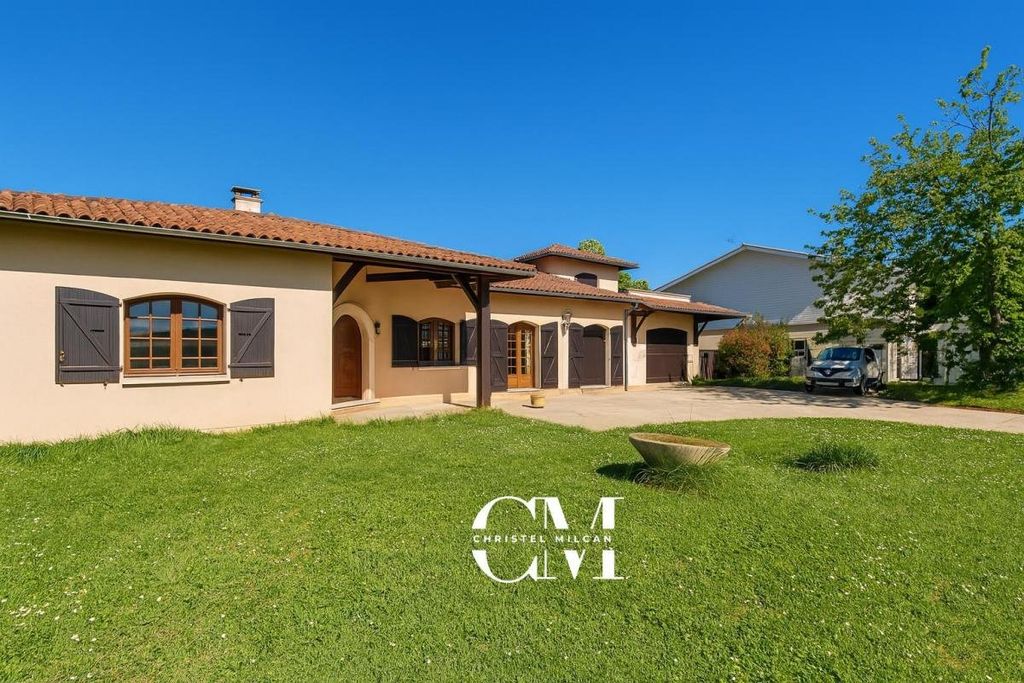 3 bedrooms House in Merignac, France No. 346526