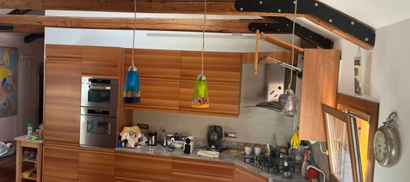 3 rooms Apartment in Venice, Italy No. 305461 3