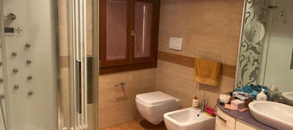 3 rooms Apartment in Venice, Italy No. 305461 6