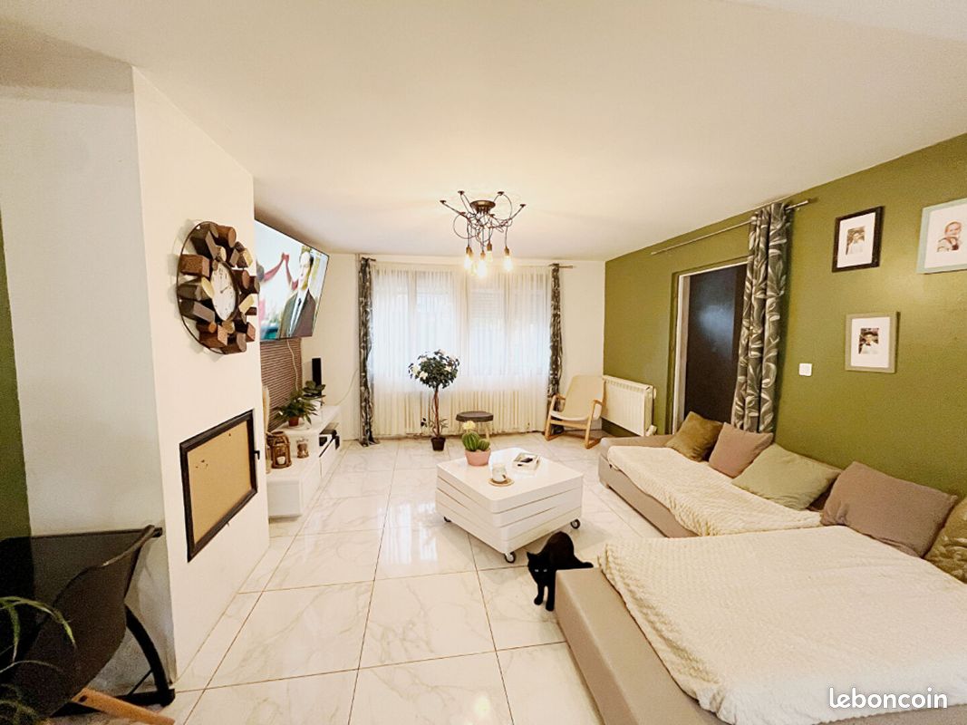 6 Schlafzimmer Haus in Saint-Sauveur, France, Nr. 44412