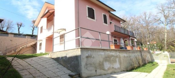 4 bedrooms Villa in Torricella in Sabina, Italy No. 82274 4