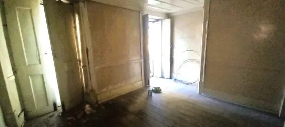 193m² Building in Lisbon, Portugal No. 102625 2