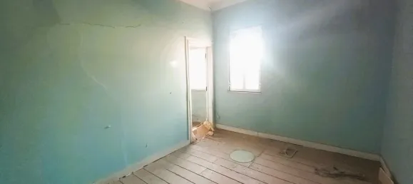 193m² Building in Lisbon, Portugal No. 102625 11