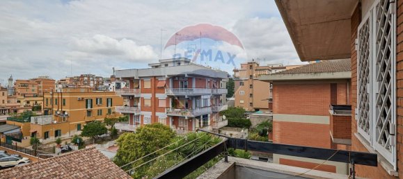 2 Schlafzimmer Wohnung in Rome, Italy, Nr. 347998 10