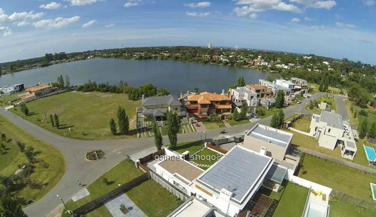  Land in Canelones, Uruguay No. 15245