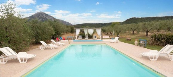 11 bedrooms House in Galtellì, Italy No. 54600 14