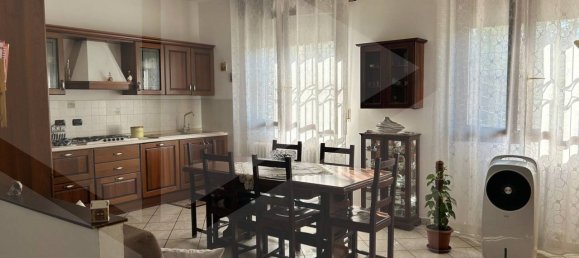 Apartamento de 4 habitaciónes en Modena, Italy No. 26206 2