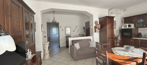 Apartamento de 4 habitaciónes en Modena, Italy No. 26206 3