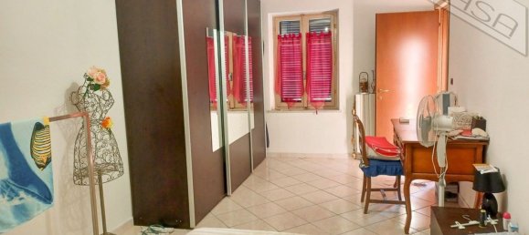 Дом с 6 комнатами в Баньоло Пьемонте, Италия № 162222 22